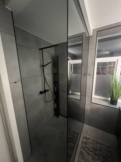 I Hjertet Av Nordens Paris. Apartment Tromso Ngoại thất bức ảnh