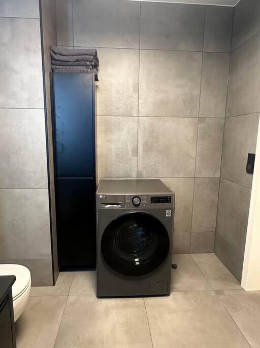 I Hjertet Av Nordens Paris. Apartment Tromso Ngoại thất bức ảnh