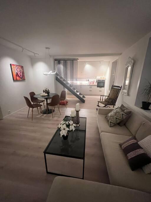 I Hjertet Av Nordens Paris. Apartment Tromso Ngoại thất bức ảnh